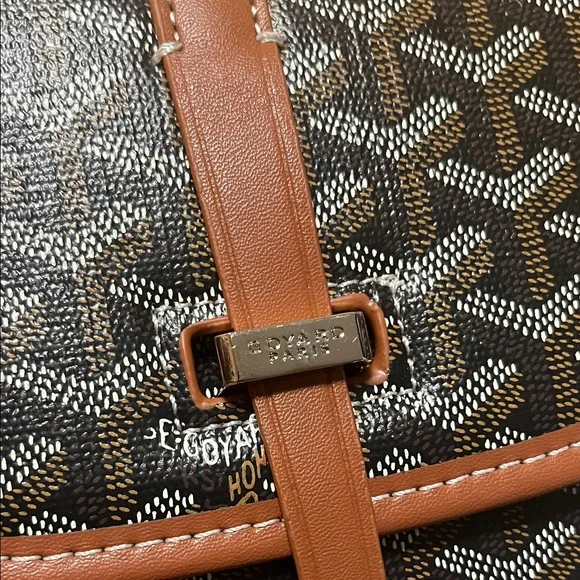 Black and Tan Patterned Bag - Picture 2 of 4